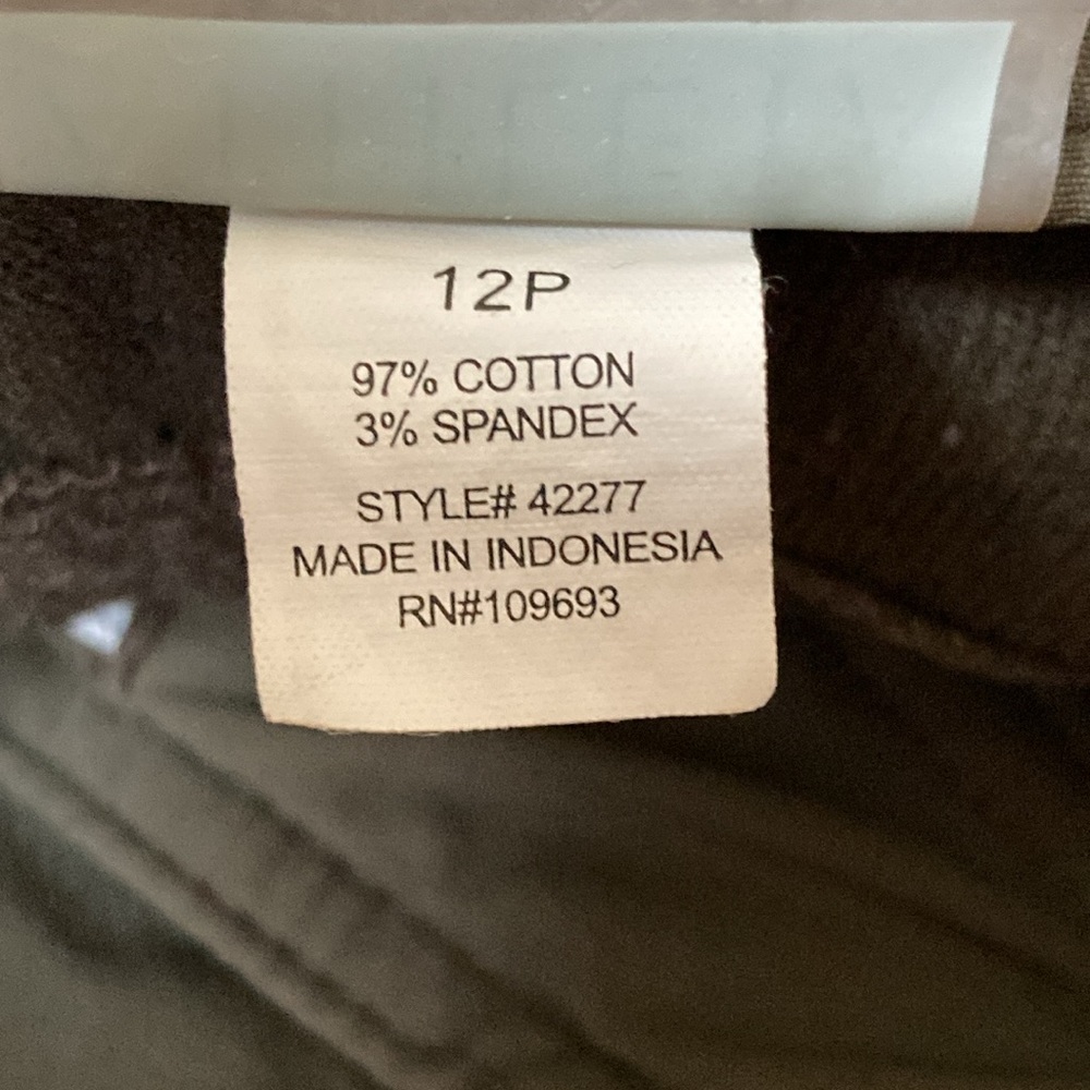 Athleta stretch cargo pants - Picture 3 of 13